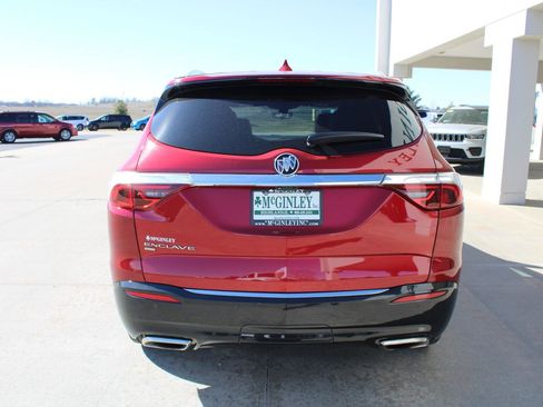 Used 2024 Buick Enclave Premium image 8