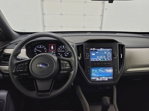 Used 2025 Subaru Forester AWD/4WD image 12
