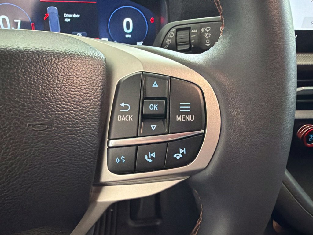 Used 2025 Ford Explorer Active RWD image 56