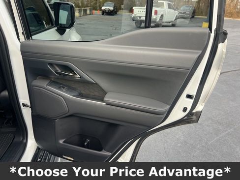 Used 2024 Lexus GX 550 w/ Accessory Package (Z1) image 18