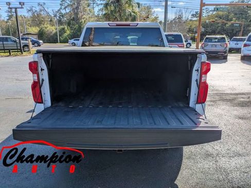 Used 2022 Chevrolet Silverado 1500 Custom w/ Safety Confidence Package image 15