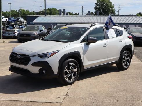 Used 2024 Subaru Crosstrek 2.0i Premium w/ Crosstrek Mirror Package AWD/4WD image 4