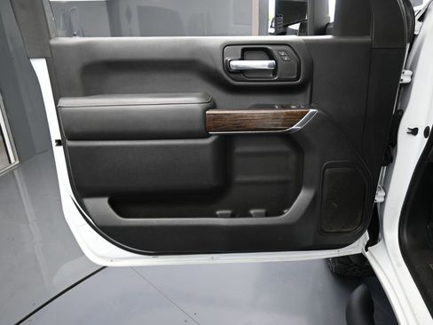 Used 2022 GMC Sierra 2500 SLE w/ SLE Convenience Package image 12