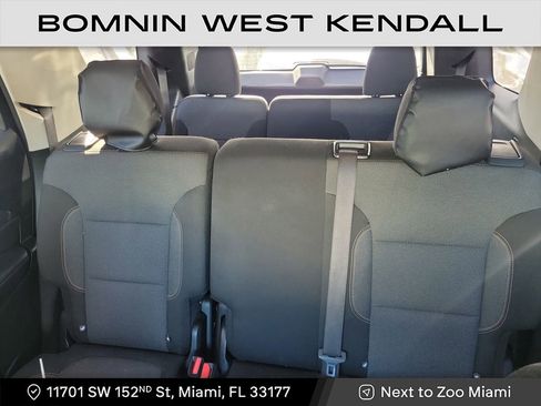 Used 2021 Chevrolet Traverse LS image 8