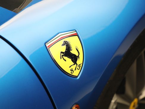 Used 2017 Ferrari 488 Spider RWD image 32