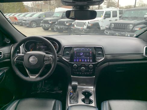 Used 2019 Jeep Grand Cherokee Laredo image 33