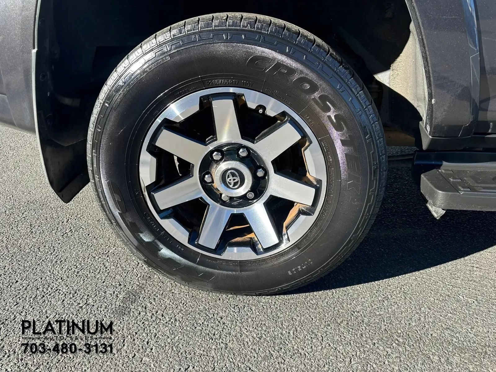 Used 2018 Toyota 4Runner TRD Off-Road AWD/4WD image 21