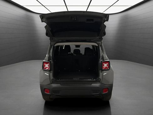Used 2020 Jeep Renegade Altitude FWD image 10