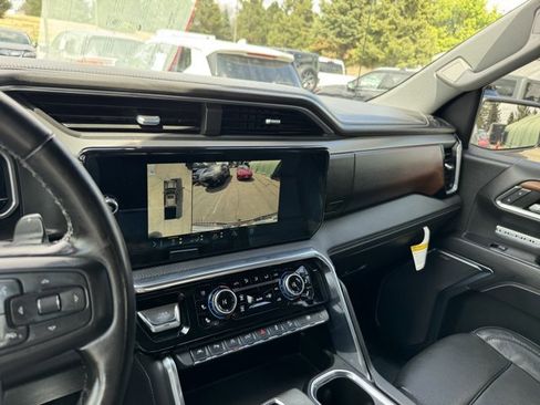 Used 2023 GMC Sierra 1500 Denali w/ Technology Package AWD/4WD image 15