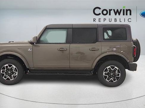 New 2025 Ford Bronco Outer Banks image 4