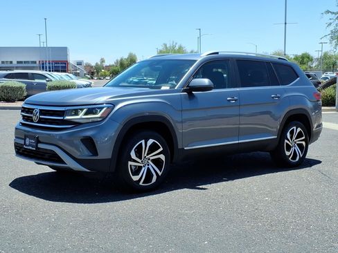 Used 2023 Volkswagen Atlas SEL AWD/4WD image 3