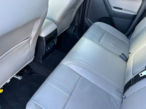 Used 2019 Ford Ranger Lariat w/ Technology Package image 12