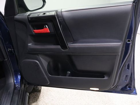 Used 2024 Toyota 4Runner TRD Off-Road Premium image 23