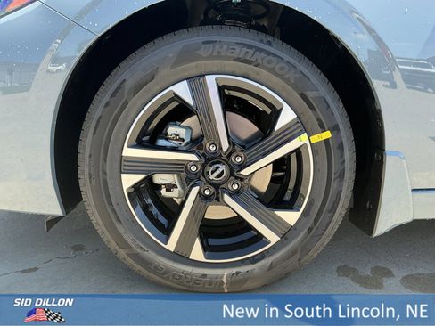 New 2025 Nissan Sentra SV w/ Trunk Package image 11