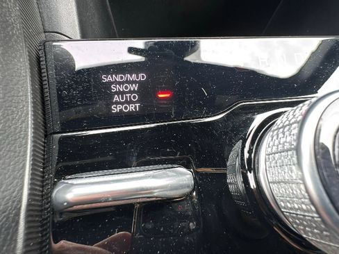 Used 2025 Jeep Grand Cherokee L Limited image 36