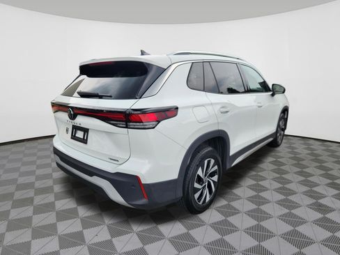 Certified 2025 Volkswagen Tiguan S AWD/4WD image 4