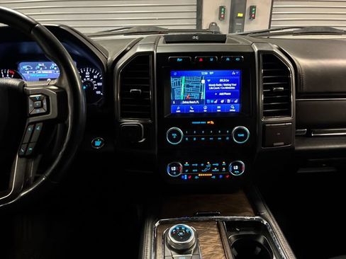Used 2021 Ford Expedition Max Platinum RWD image 18