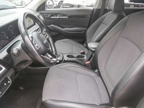 Used 2024 Kia Seltos S AWD/4WD image 17