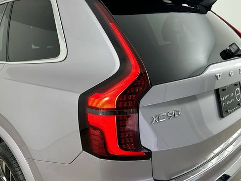 Used 2026 Volvo XC90 B6 Plus w/ Protection Package Premier AWD/4WD image 12