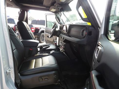 Used 2024 Jeep Wrangler Unlimited Rubicon AWD/4WD image 33