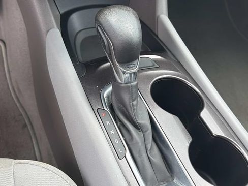 Used 2022 Chevrolet Malibu LS FWD image 22