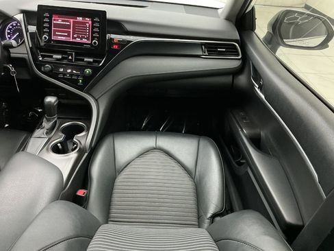 Used 2021 Toyota Camry SE FWD image 28