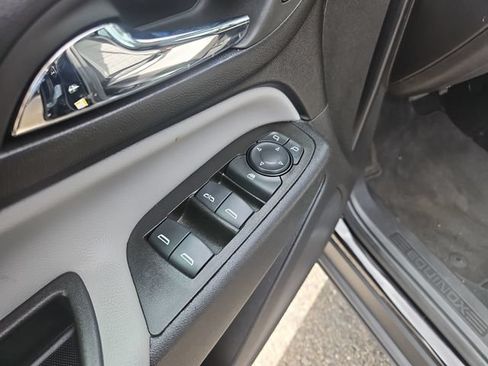 Used 2024 Chevrolet Equinox LS w/ LS Convenience Package FWD image 12