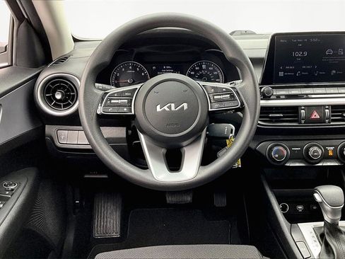 Used 2024 Kia Forte LXS image 5