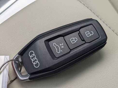 Used 2025 Audi Q5 Premium Plus w/ Premium Plus AWD/4WD image 29
