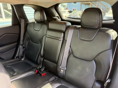 Used 2016 Jeep Cherokee Limited AWD/4WD image 31