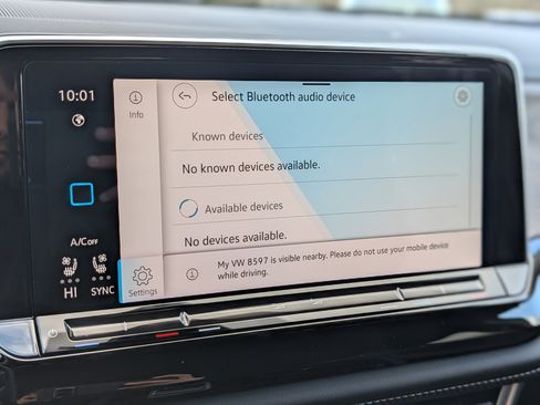 Used 2024 Volkswagen Atlas SE w/ Black Wheel Package image 28