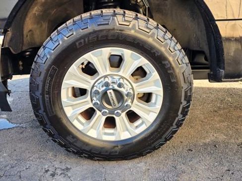 Used 2020 Ford F250 XLT image 48