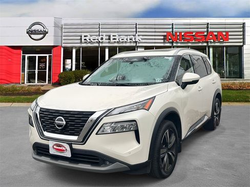Used 2021 Nissan Rogue SL w/ Premium Package image 4