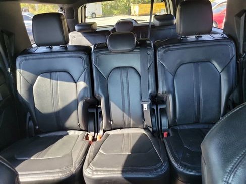 Used 2021 Ford Expedition Max Limited image 5