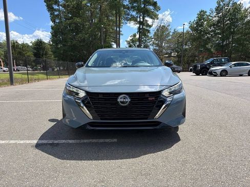 Certified 2024 Nissan Sentra SR FWD image 3
