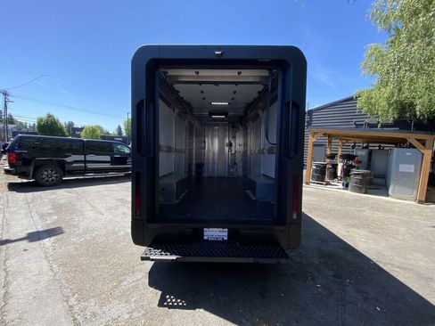 Used 2024 Chevrolet Brightdrop 600 w/ Commercial Equipment Package AWD/4WD image 25