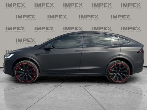 Used 2023 Tesla Model X Plaid image 2