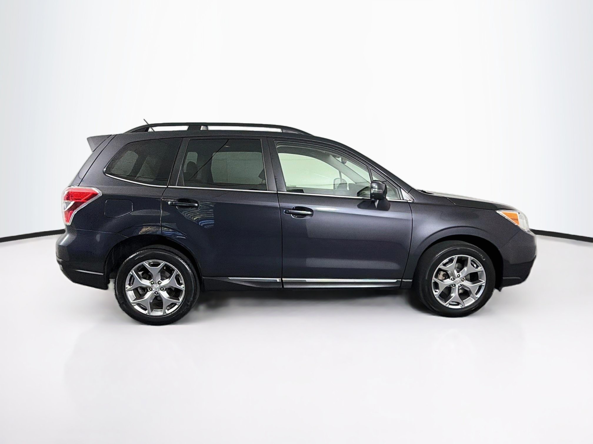 Used 2015 Subaru Forester 2.5i Touring w/ Eyesight & Navigation System AWD/4WD image 10