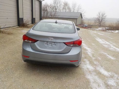 Used 2016 Hyundai Elantra SE image 6
