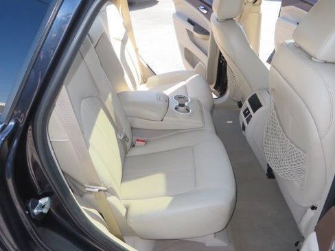 Used 2015 Cadillac SRX Luxury w/ Driver Awareness Package AWD/4WD image 23