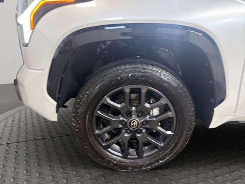 Used 2025 Toyota Tundra Platinum AWD/4WD image 24