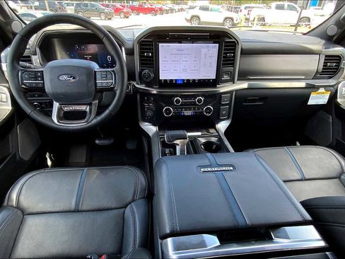 Used 2025 Ford F150 Platinum image 27