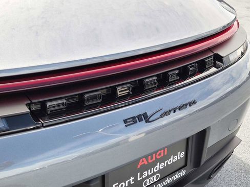 Used 2025 Porsche 911 Carrera image 10