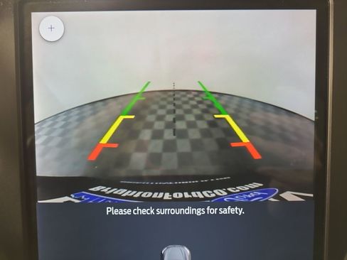 Used 2024 Ford Edge SEL w/ Convenience Package image 9