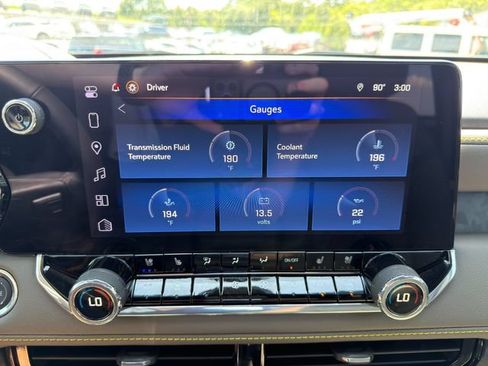 Used 2025 Chevrolet Colorado ZR2 w/ Technology Package AWD/4WD image 38