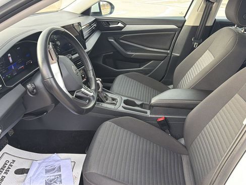 Used 2025 Volkswagen Jetta S image 18