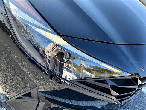 Used 2023 Hyundai Elantra SEL image 26