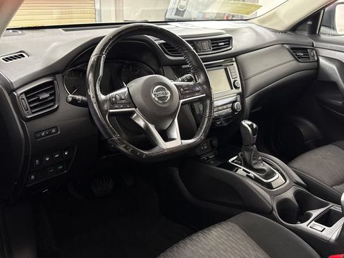 Used 2020 Nissan Rogue SV w/ Sun & Sound Touring Package FWD image 14
