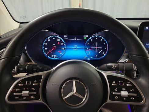Used 2022 Mercedes-Benz GLC 300 4MATIC w/ Premium Package Lite image 14