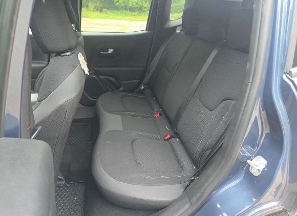 Used 2023 Jeep Renegade Latitude w/ Premium Group AWD/4WD image 10